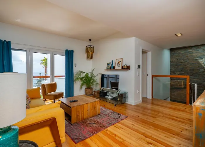 Ocean View Villa *